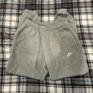 Nike men’s gray joggers. Elastic ankle.
